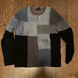 Men’s long sleeve light weight sweater